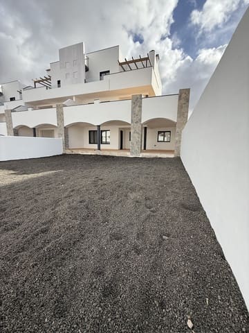 3 slaapkamer Appartement te koop in Corralejo, La Oliva met zwembad garage - € 335.000 (Ref: 9348777)