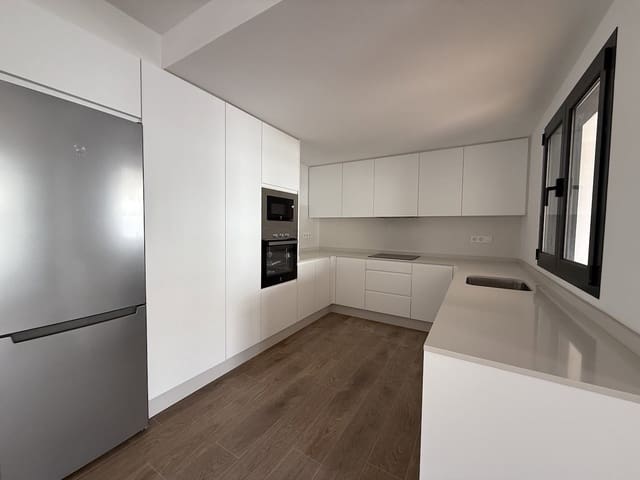 3 sovrum Lägenhet till salu i Corralejo, La Oliva med pool garage - 335 000 € (Ref: 9348777)