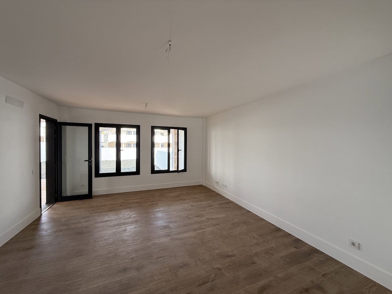 3 bedroom Apartment for sale in Corralejo with pool garage - € 335,000 (Ref: 9348777)