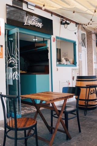 Commercial for sale in Corralejo, La Oliva - € 270,000 (Ref: 9360746)