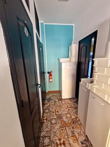 Commercial for sale in Corralejo, La Oliva - € 270,000 (Ref: 9360746)