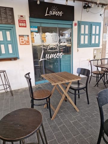 Commercial for sale in Corralejo, La Oliva - € 270,000 (Ref: 9360746)