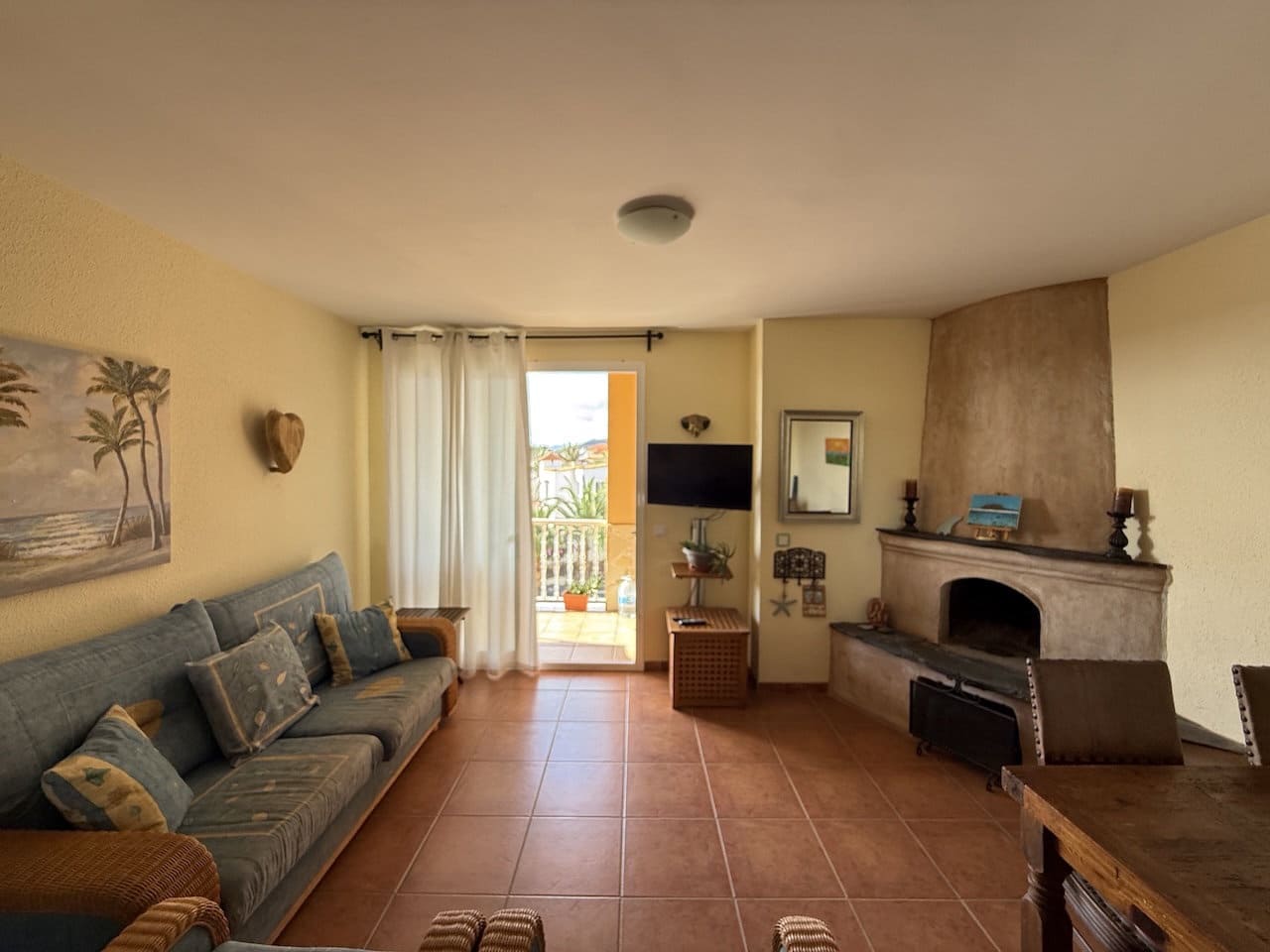 2 bedroom Apartment for sale in Corralejo with garage - € 320,000 (Ref: 9360992)