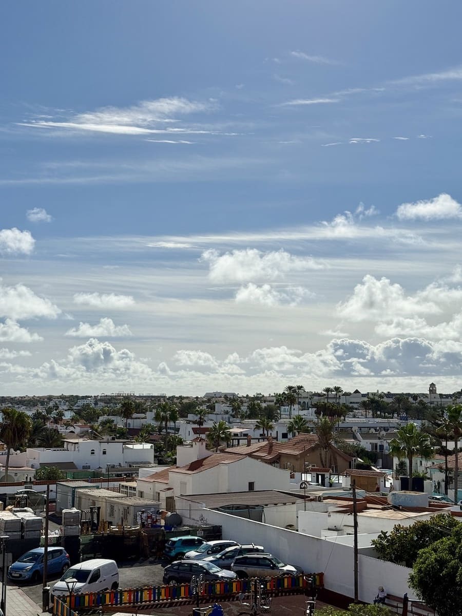 2 bedroom Apartment for sale in Corralejo with garage - € 320,000 (Ref: 9360992)