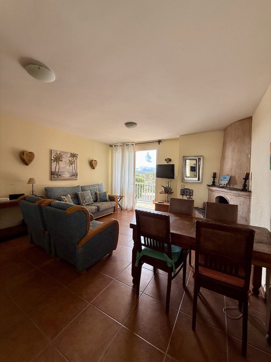 2 bedroom Apartment for sale in Corralejo with garage - € 320,000 (Ref: 9360992)