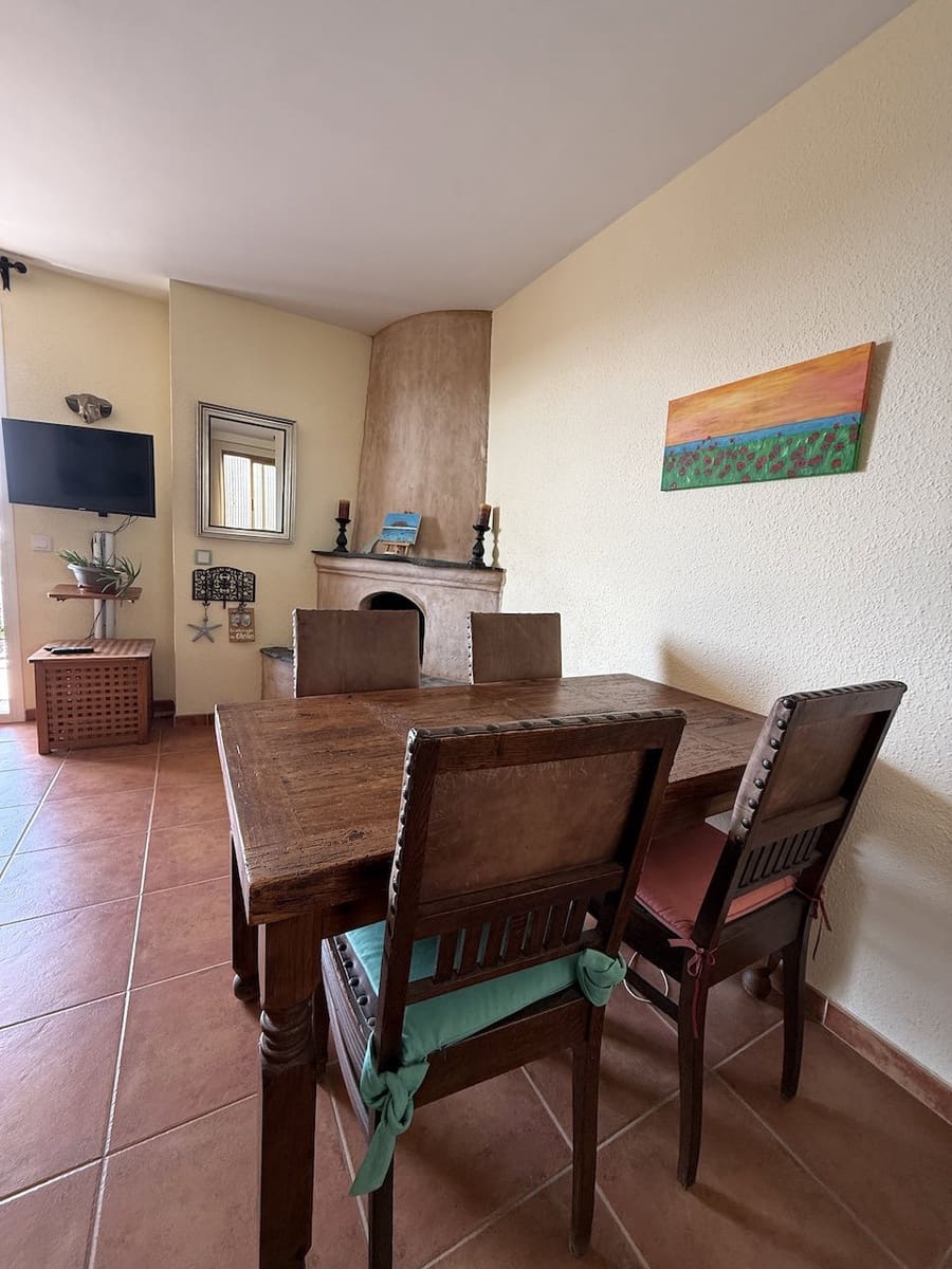 2 bedroom Apartment for sale in Corralejo with garage - € 320,000 (Ref: 9360992)