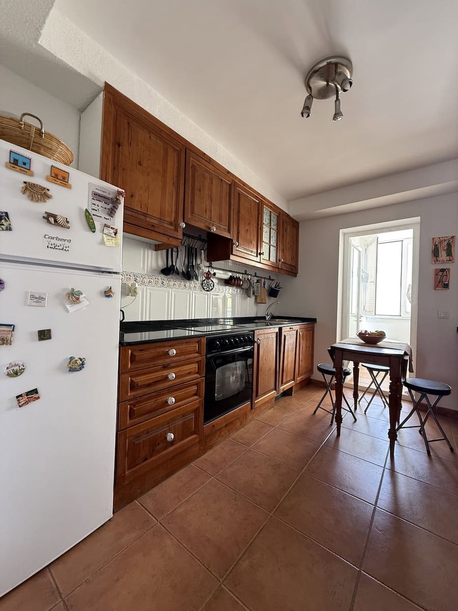 2 bedroom Apartment for sale in Corralejo with garage - € 320,000 (Ref: 9360992)