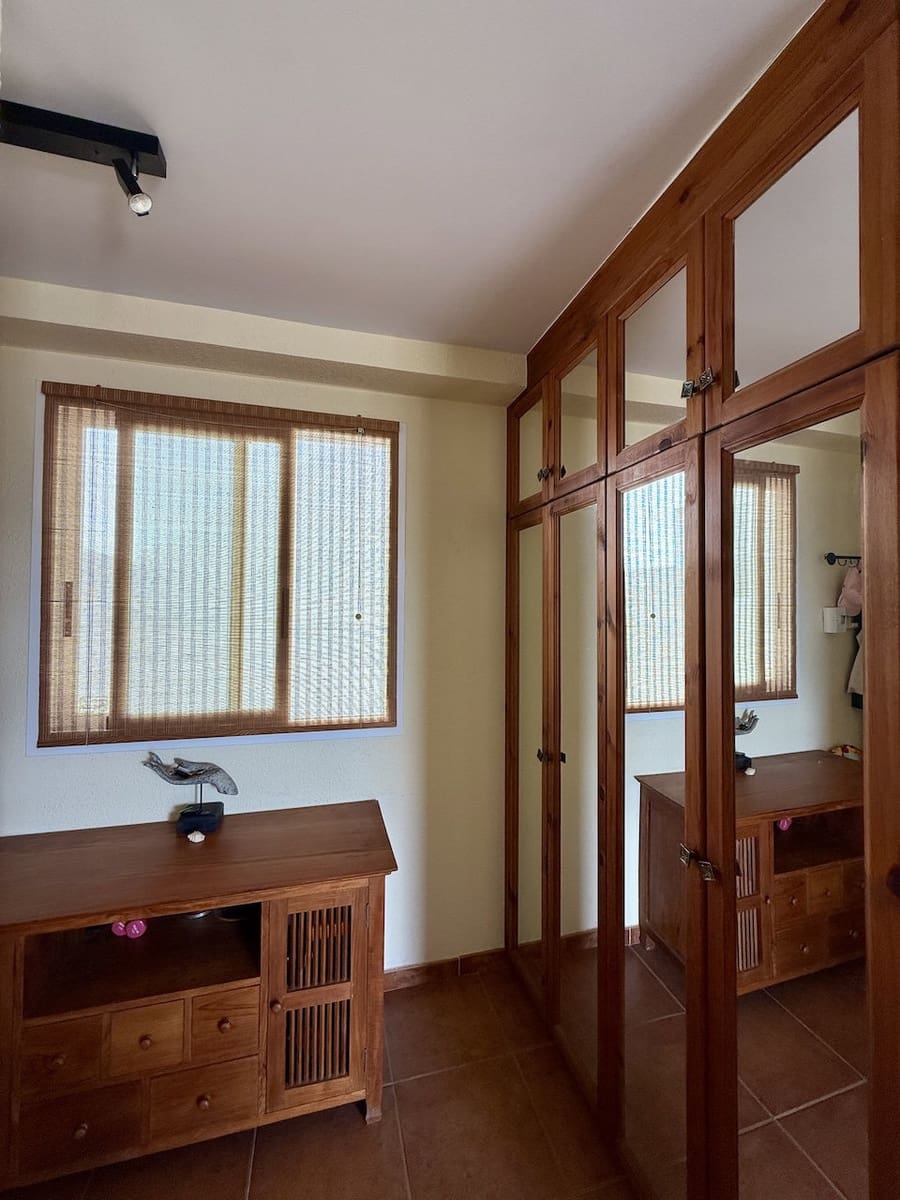 2 bedroom Apartment for sale in Corralejo with garage - € 320,000 (Ref: 9360992)
