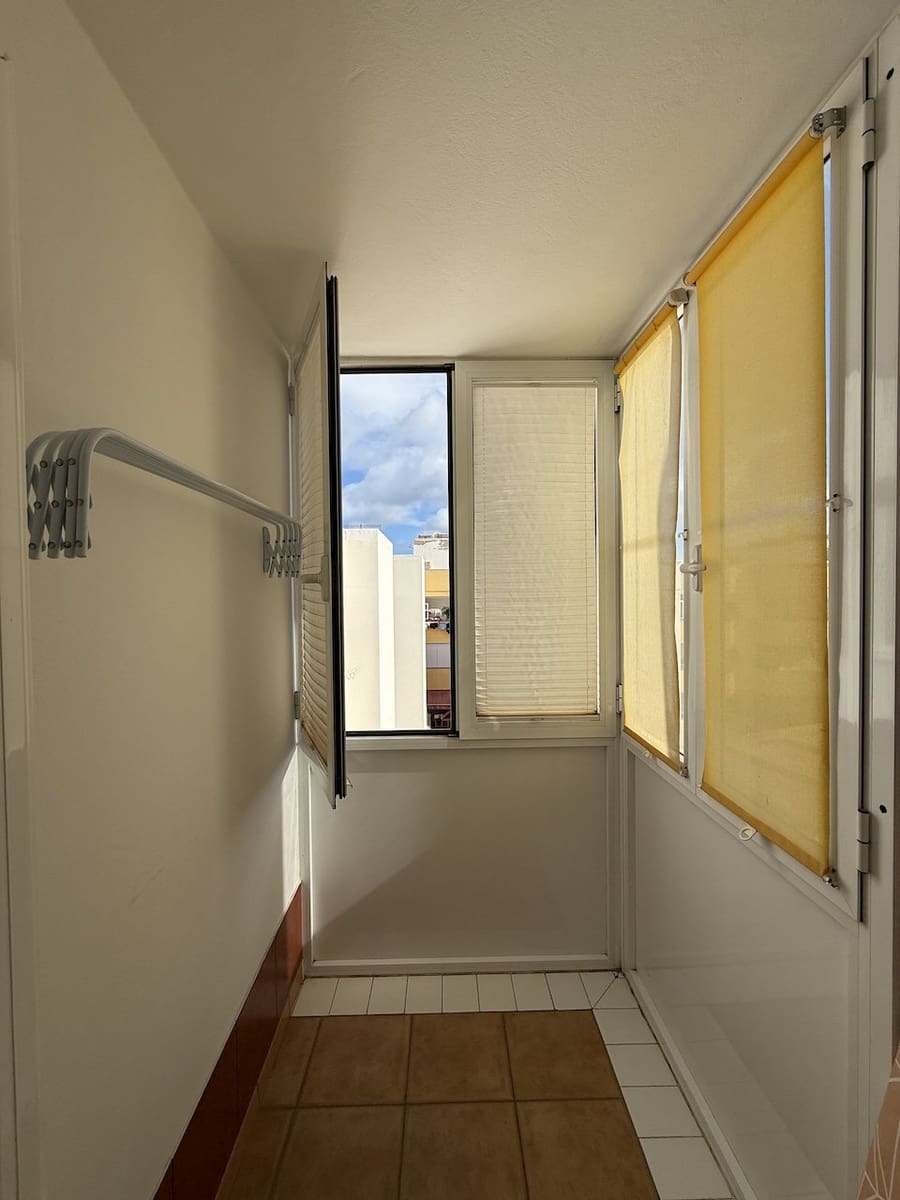 2 bedroom Apartment for sale in Corralejo with garage - € 320,000 (Ref: 9360992)
