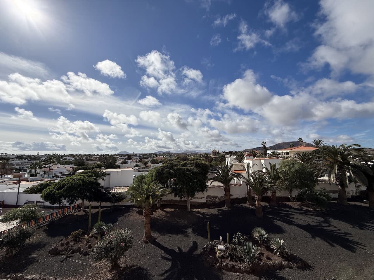 2 bedroom Apartment for sale in Corralejo with garage - € 320,000 (Ref: 9360992)