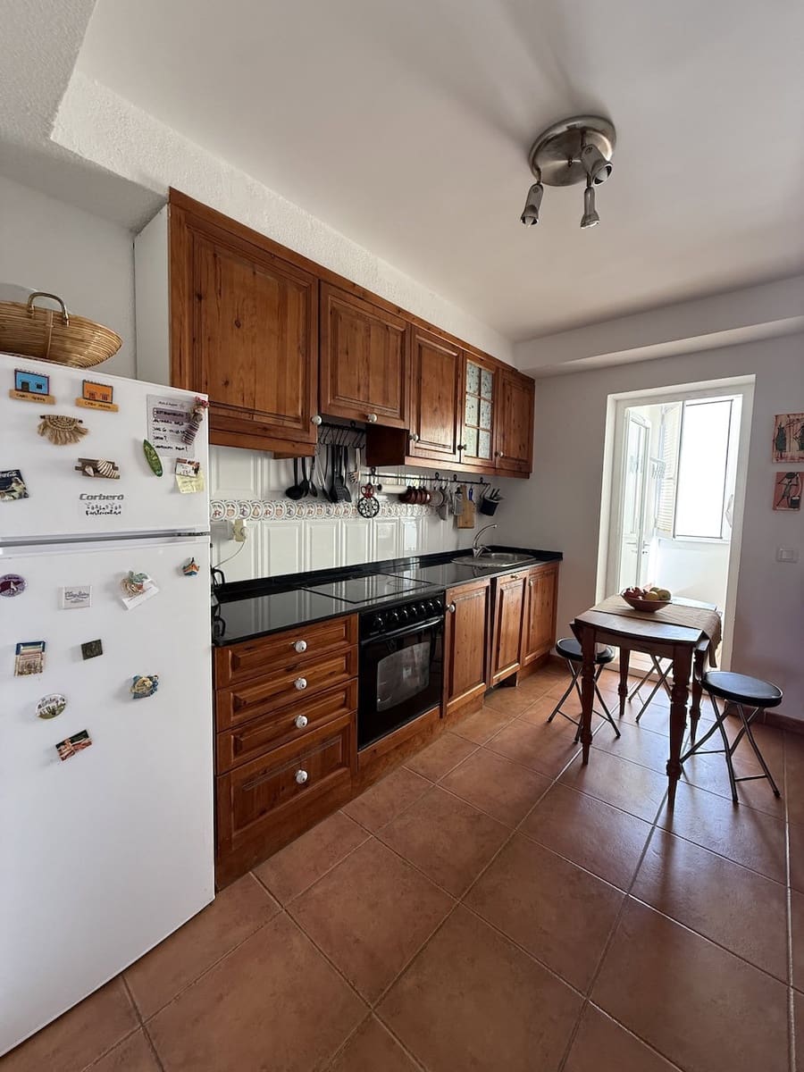 2 bedroom Apartment for sale in Corralejo with garage - € 320,000 (Ref: 9360992)