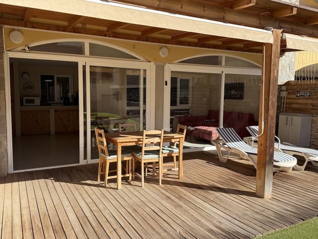 1 bedroom Apartment for sale in Corralejo, La Oliva with pool garage - € 285,000 (Ref: 9487923)