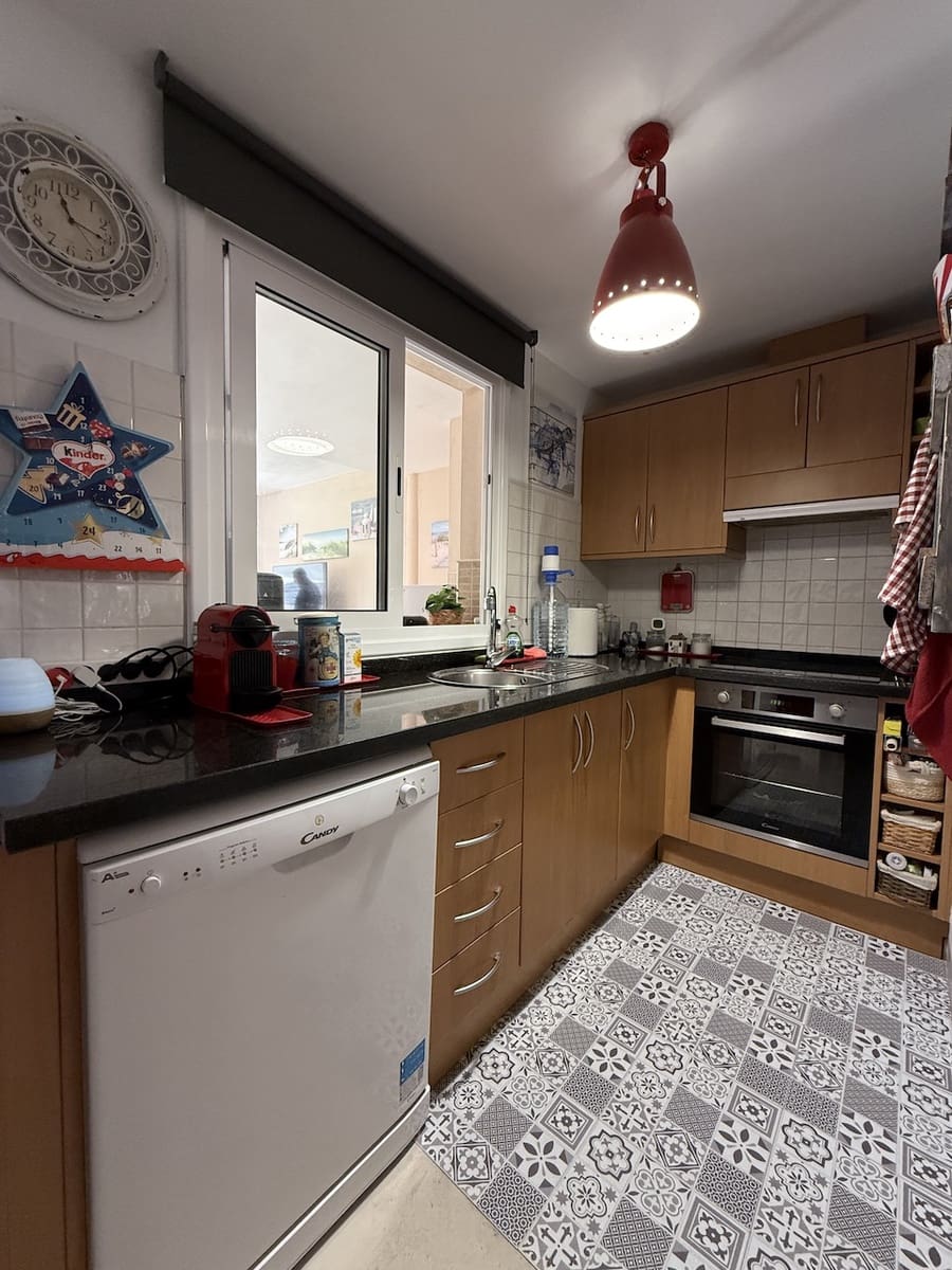 1 bedroom Apartment for sale in Corralejo with pool garage - € 285,000 (Ref: 9487923)