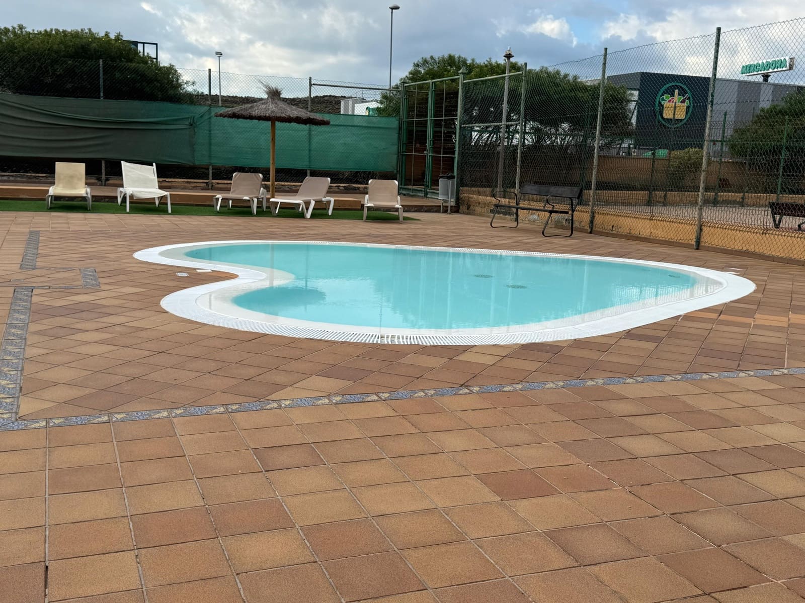 2 slaapkamer Appartement te koop in Corralejo met zwembad garage - € 285.000 (Ref: 9487923)