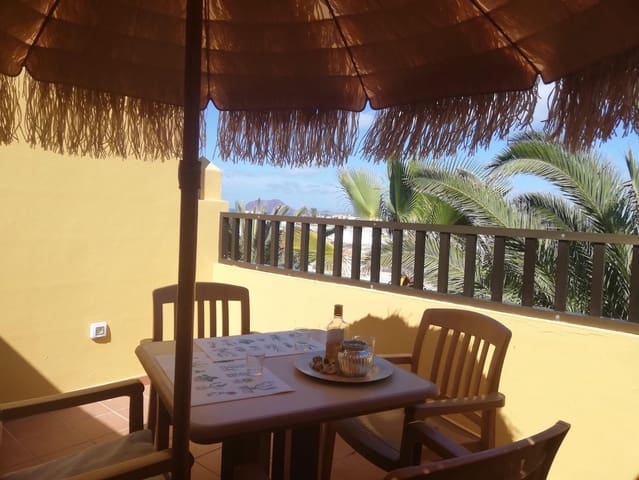 1 slaapkamer Appartement te koop in Corralejo, La Oliva met zwembad - € 210.000 (Ref: 9487924)