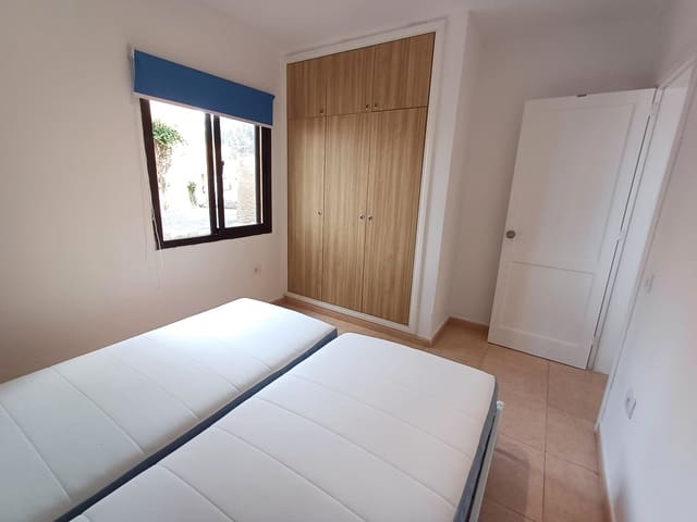 2 sovrum Lägenhet till salu i Corralejo, La Oliva med pool garage - 205 000 € (Ref: 9500273)