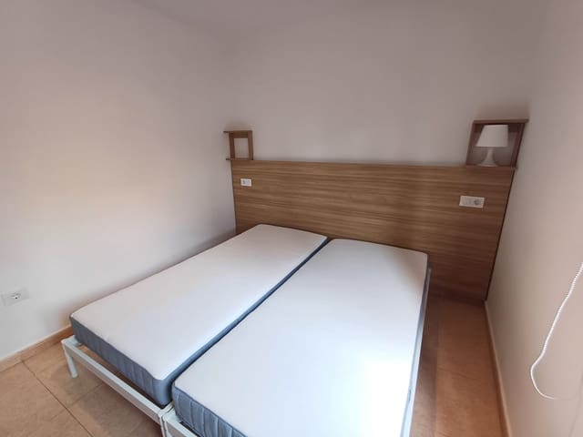 2 sovrum Lägenhet till salu i Corralejo, La Oliva med pool garage - 205 000 € (Ref: 9500273)