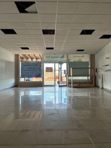 1 makuuhuone Kaupallinen vuokrattavana paikassa Corralejo, La Oliva - 2 600 € (Ref: 9500274)