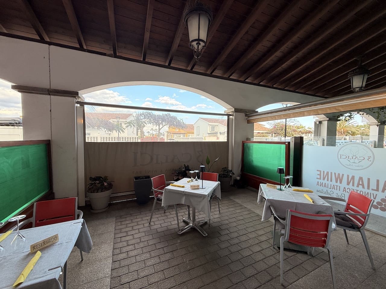 Erhverv til salg i Corralejo med garage - € 175.000 (Ref: 9500707)