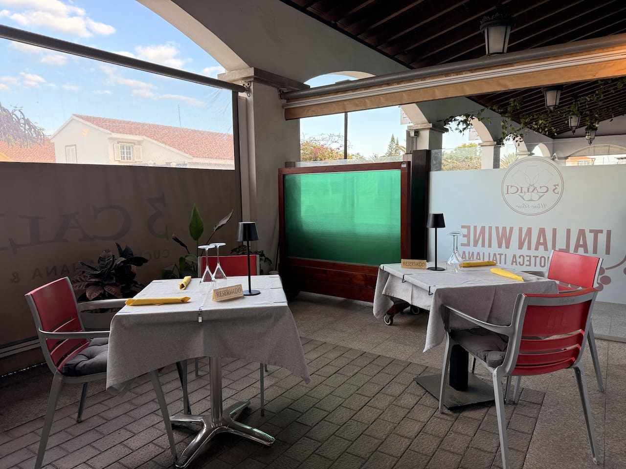 Erhverv til salg i Corralejo med garage - € 175.000 (Ref: 9500707)