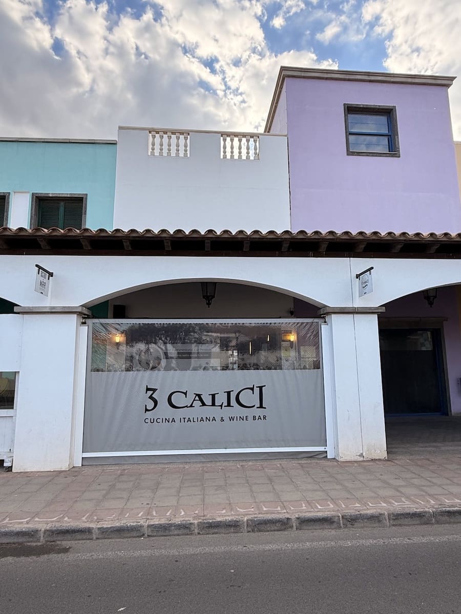 Commercial for sale in Corralejo with garage - € 165,000 (Ref: 9500707)