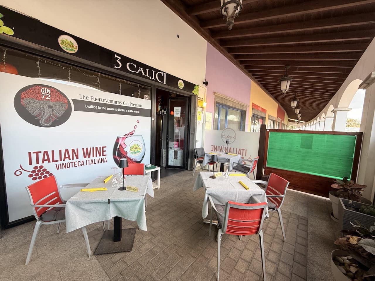 Commercial for sale in Corralejo with garage - € 165,000 (Ref: 9500707)