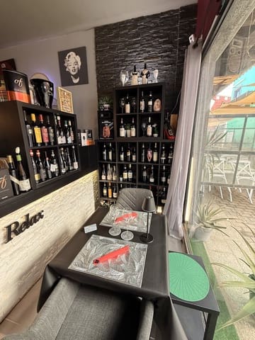 Erhverv til salg i Corralejo, La Oliva med garage - € 165.000 (Ref: 9500707)