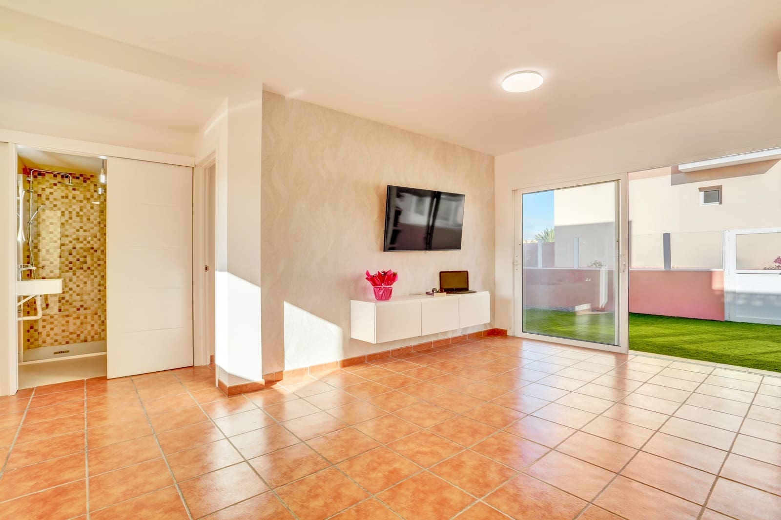 2 Zimmer Apartment zu verkaufen in Corralejo mit Pool - 255.000 € (Ref: 9535228)