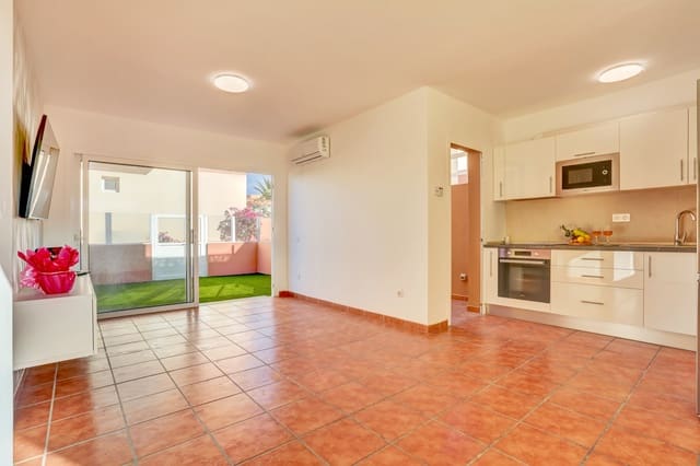 2 Zimmer Apartment zu verkaufen in Corralejo, La Oliva mit Pool - 255.000 € (Ref: 9535228)