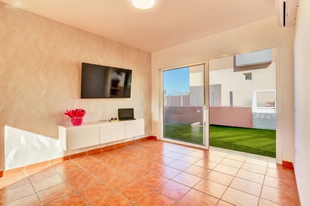 2 Zimmer Apartment zu verkaufen in Corralejo, La Oliva mit Pool - 248.000 € (Ref: 9535228)