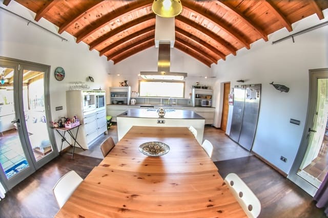 6 slaapkamer Villa te koop in Lajares, La Oliva met zwembad garage - € 2.100.000 (Ref: 9542416)