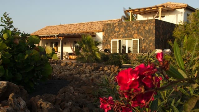 6 slaapkamer Villa te koop in Lajares, La Oliva met zwembad garage - € 2.100.000 (Ref: 9542416)