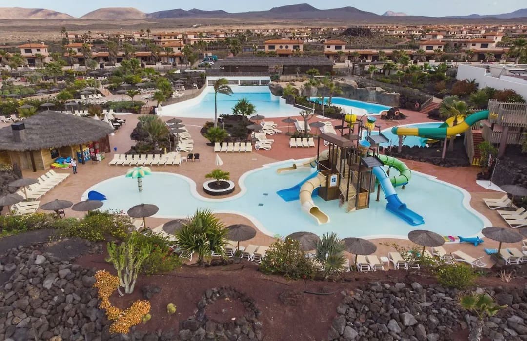 1 bedroom Bungalow for sale in Lajares with pool garage - € 169,000 (Ref: 9638084)