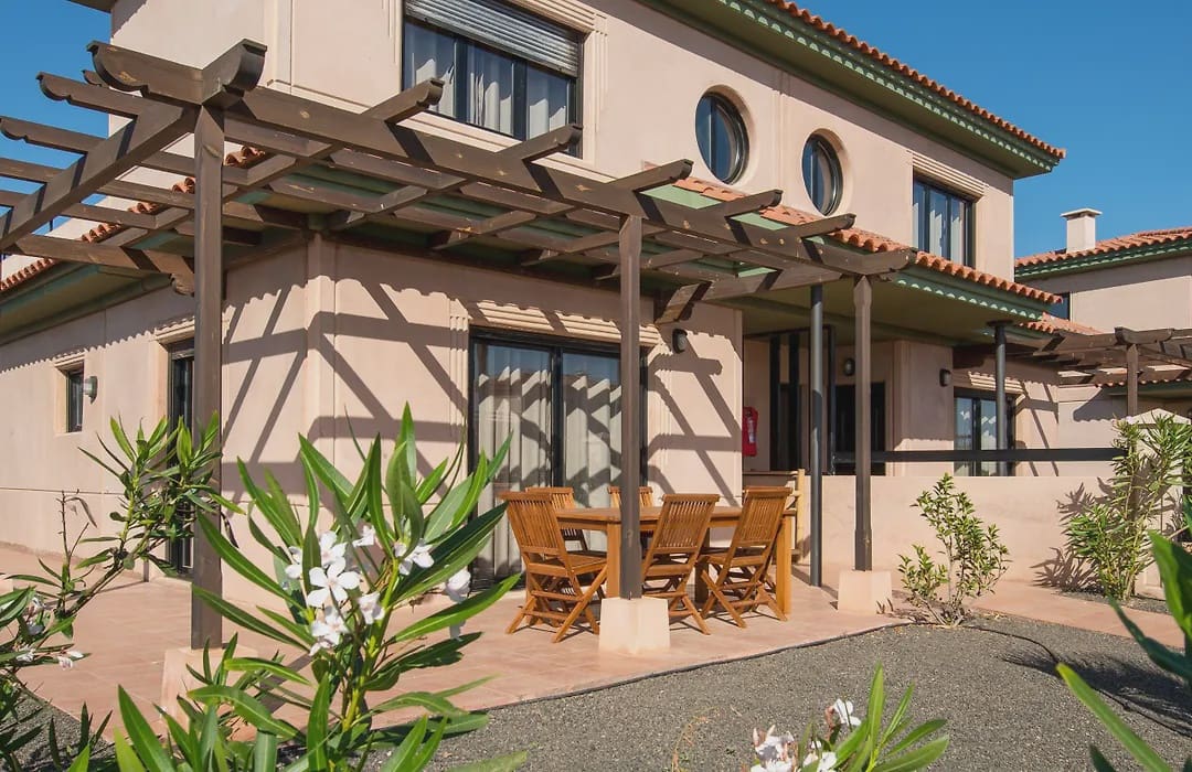 3 Zimmer Villa zu verkaufen in Lajares mit Pool Garage - 245.000 € (Ref: 9638874)