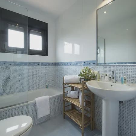 2 bedroom Villa for sale in Lajares with pool garage - € 205,000 (Ref: 9638875)