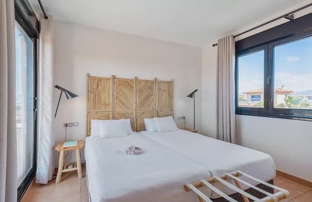 2 bedroom Villa for sale in Lajares, La Oliva with pool garage - € 205,000 (Ref: 9638875)