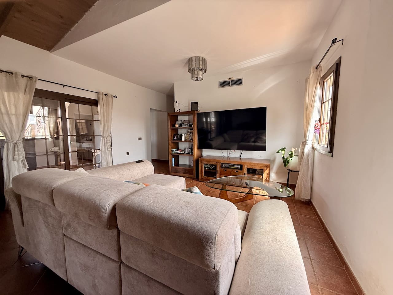 4 makuuhuone Huvila myytävänä paikassa Casillas del Angel mukana uima-altaan 
autotalli - 600 000 € (Ref: 9685890)