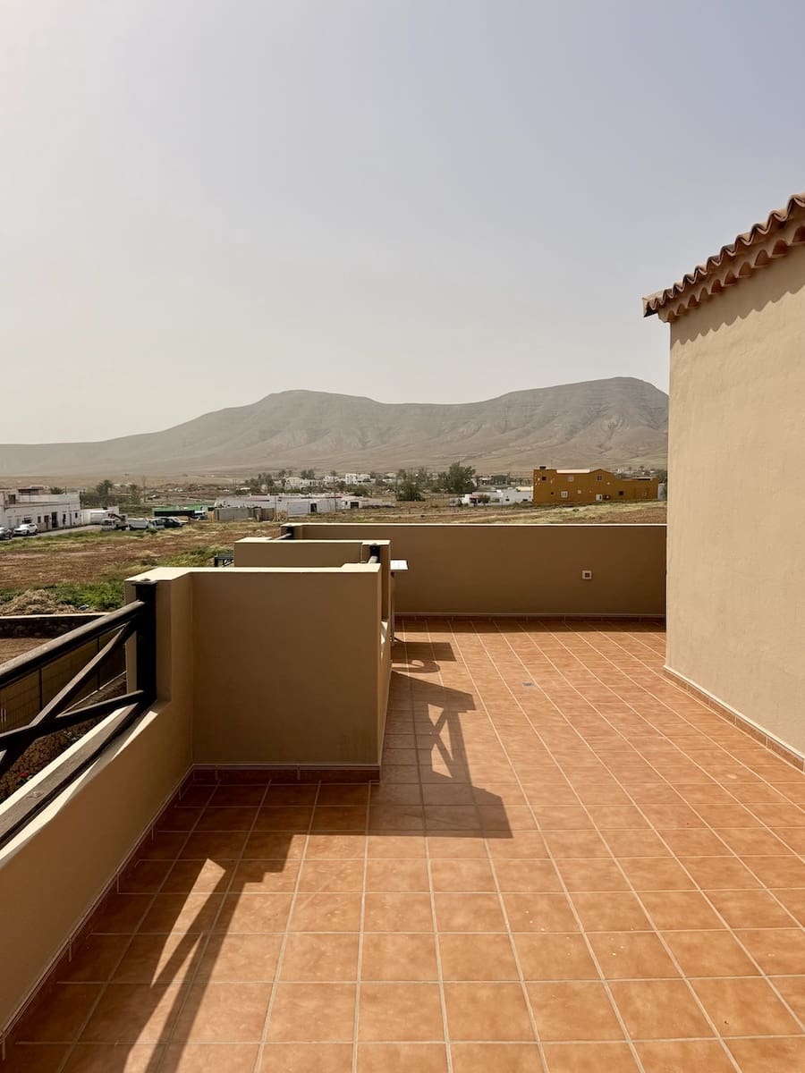 4 makuuhuone Huvila myytävänä paikassa Casillas del Angel mukana uima-altaan 
autotalli - 600 000 € (Ref: 9685890)