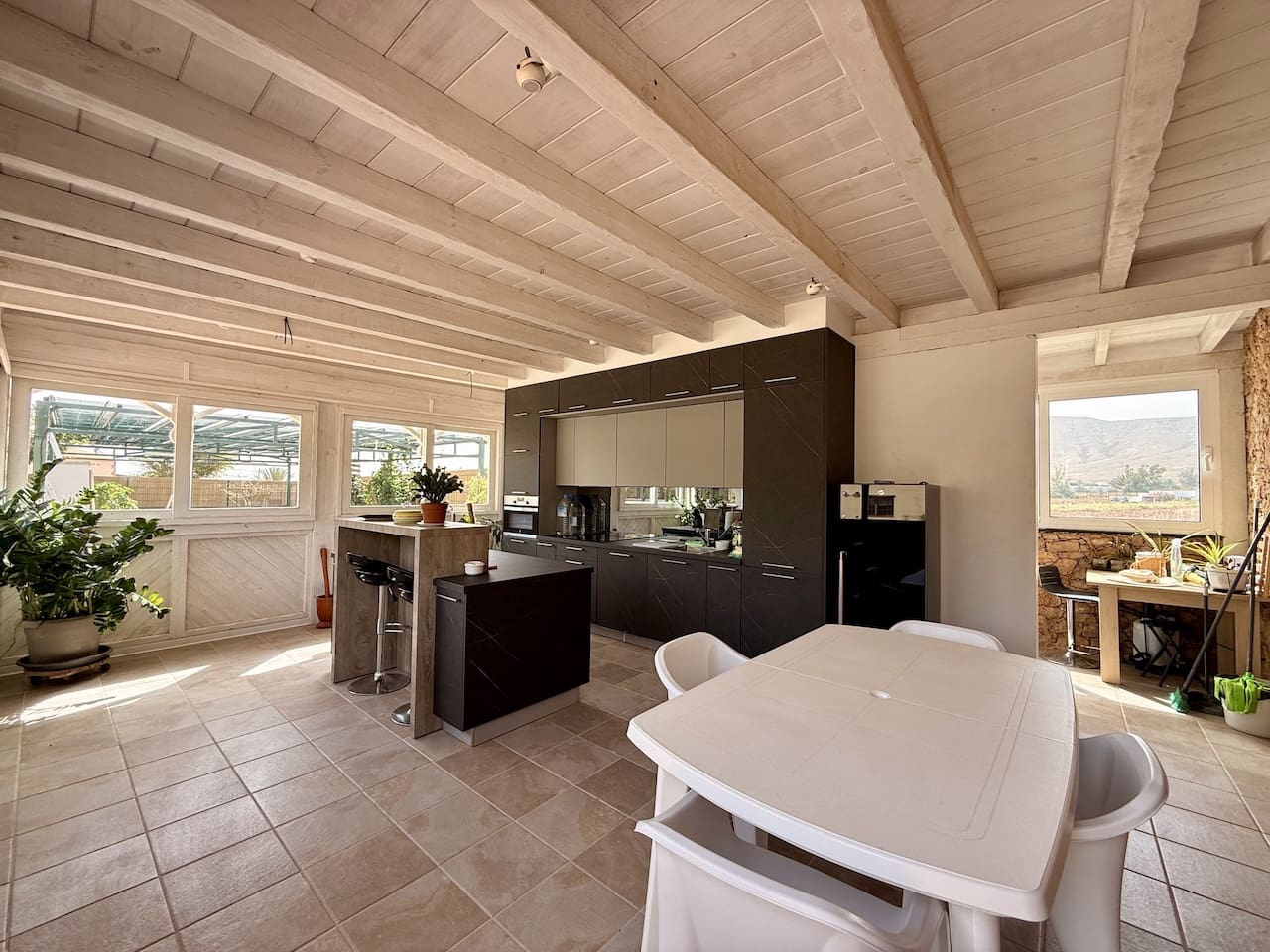 4 makuuhuone Huvila myytävänä paikassa Casillas del Angel mukana uima-altaan 
autotalli - 600 000 € (Ref: 9685890)