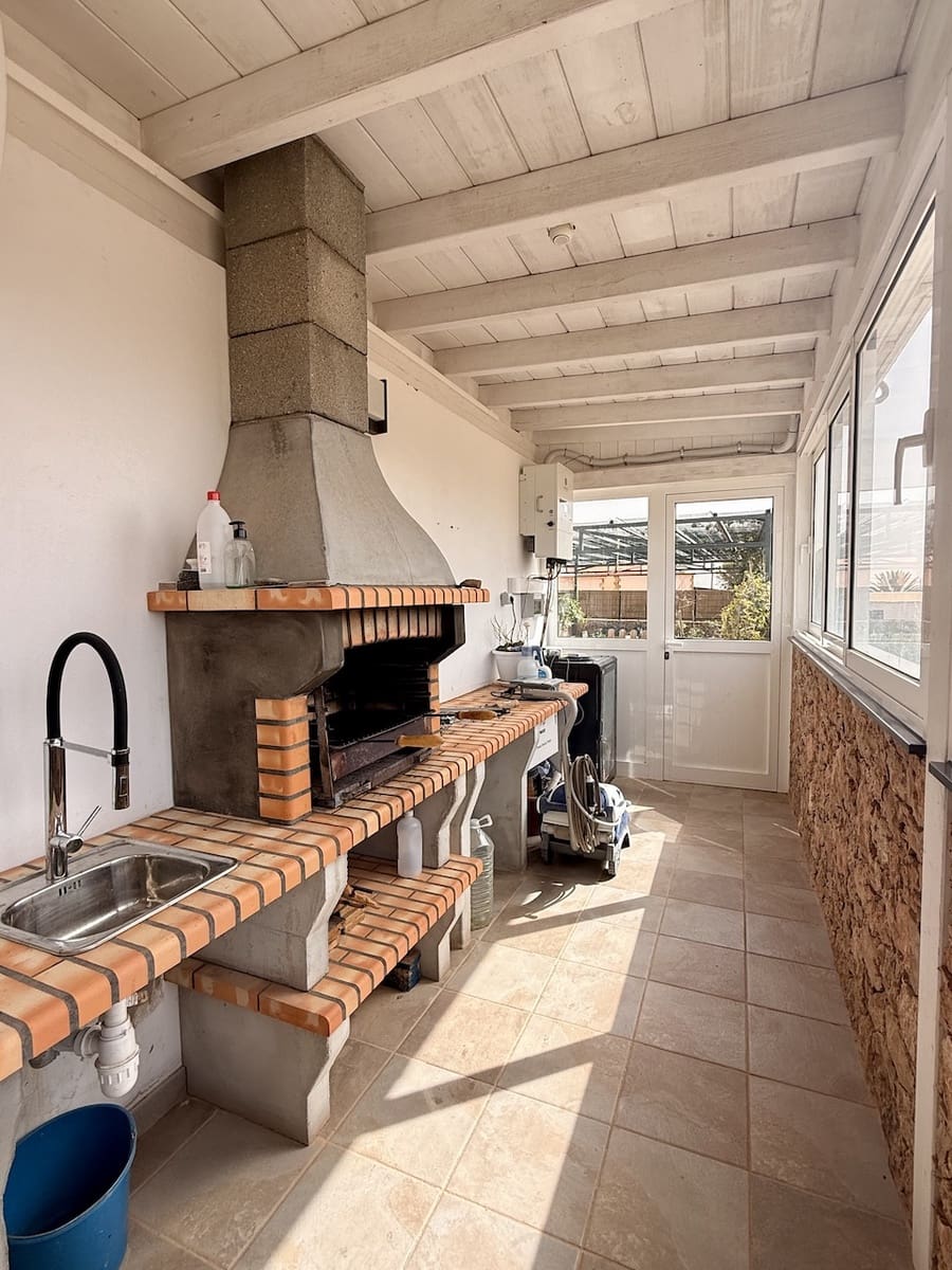 4 makuuhuone Huvila myytävänä paikassa Casillas del Angel mukana uima-altaan 
autotalli - 600 000 € (Ref: 9685890)