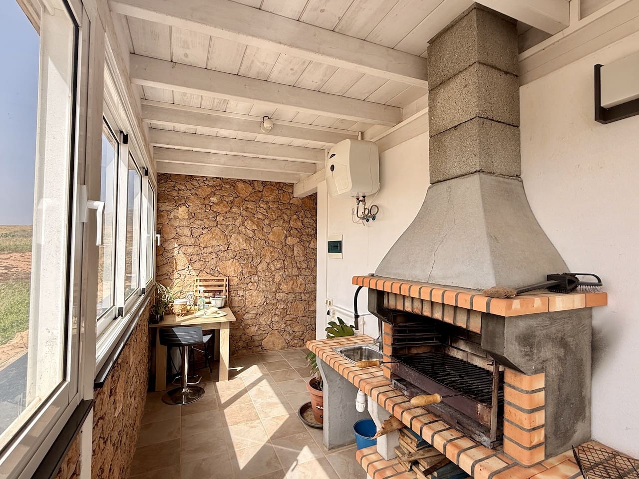 4 makuuhuone Huvila myytävänä paikassa Casillas del Angel mukana uima-altaan 
autotalli - 600 000 € (Ref: 9685890)