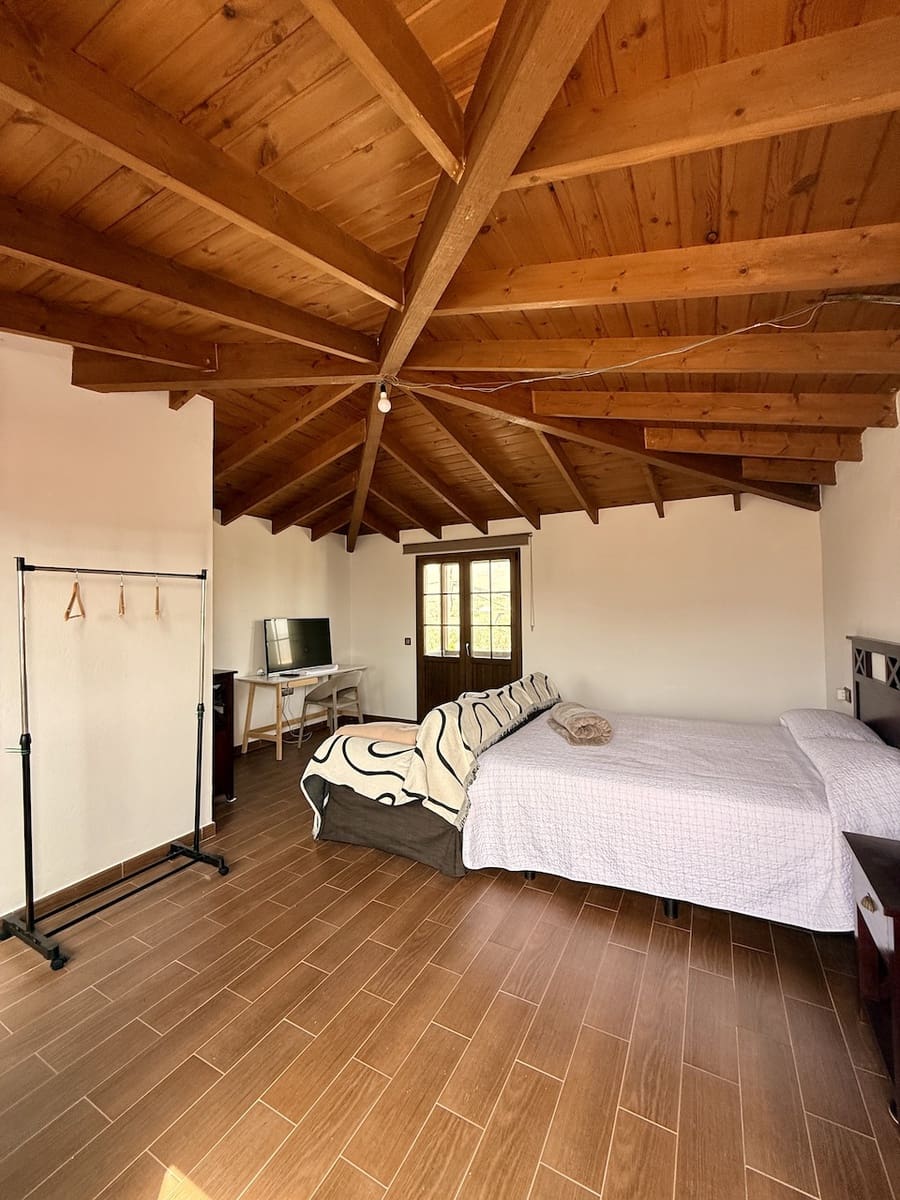 4 makuuhuone Huvila myytävänä paikassa Casillas del Angel mukana uima-altaan 
autotalli - 600 000 € (Ref: 9685890)