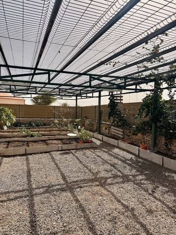 4 makuuhuone Huvila myytävänä paikassa Casillas del Angel, Puerto del Rosario mukana uima-altaan 
autotalli - 600 000 € (Ref: 9685890)