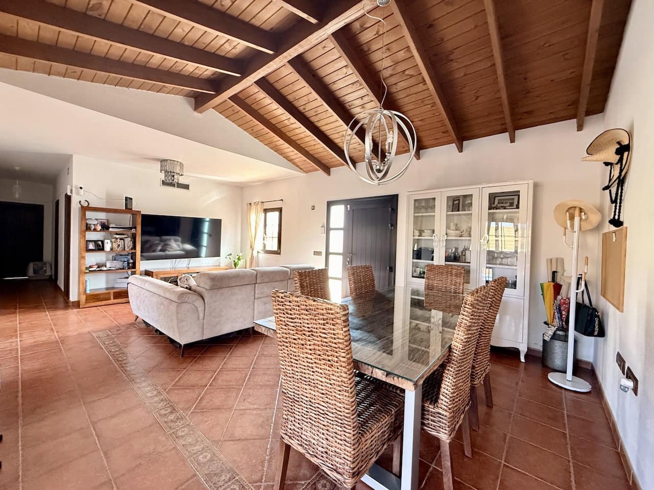 4 soveværelse Villa til salg i Casillas del Angel med swimmingpool garage - € 550.000 (Ref: 9685890)
