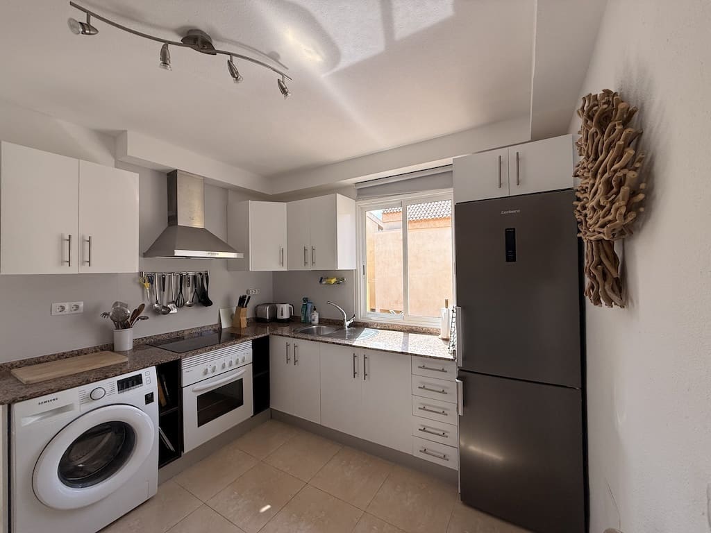 2 bedroom Apartment for sale in Corralejo with pool - € 349,000 (Ref: 9723592)