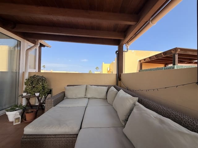 2 Zimmer Apartment zu verkaufen in Corralejo, La Oliva mit Pool - 349.000 € (Ref: 9723592)