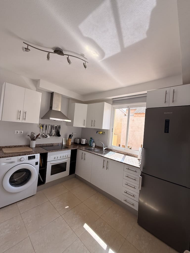 2 bedroom Apartment for sale in Corralejo with pool - € 349,000 (Ref: 9723592)