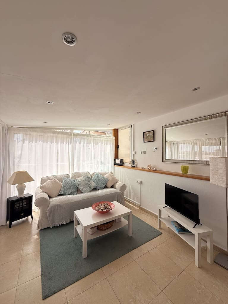 2 bedroom Apartment for sale in Corralejo with pool - € 349,000 (Ref: 9723592)