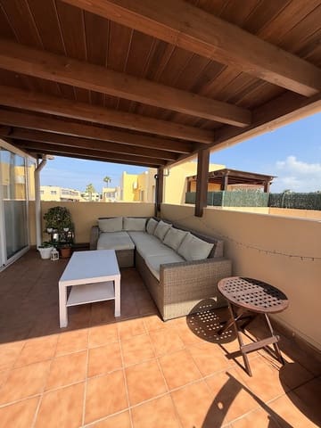 2 Zimmer Apartment zu verkaufen in Corralejo, La Oliva mit Pool - 349.000 € (Ref: 9723592)