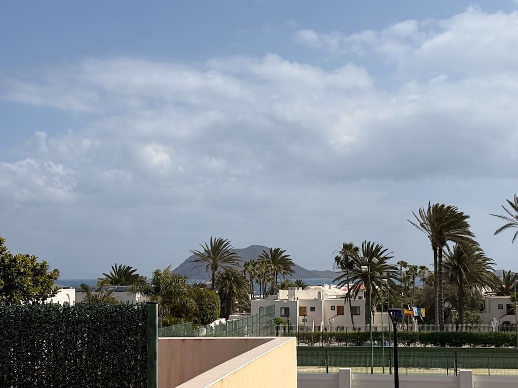 2 bedroom Apartment for sale in Corralejo with pool - € 349,000 (Ref: 9723592)